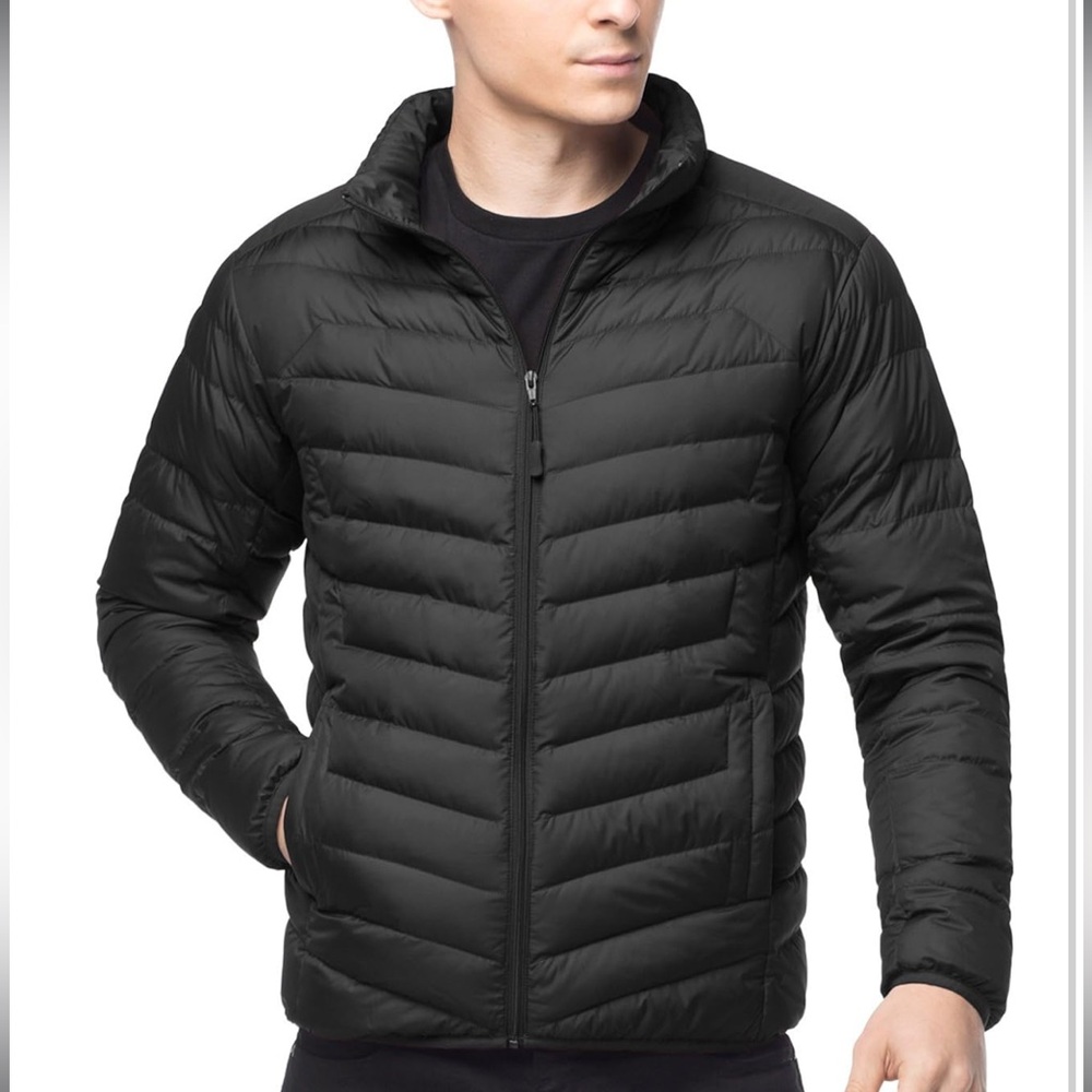 LAPASA Mens Lightweight Packable Down Puffer Jacket in Black, Size Large